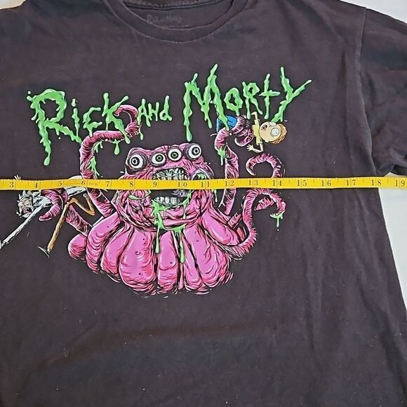 Rick & Morty Men's Tee shirt size Medium - Picture 6 of 7